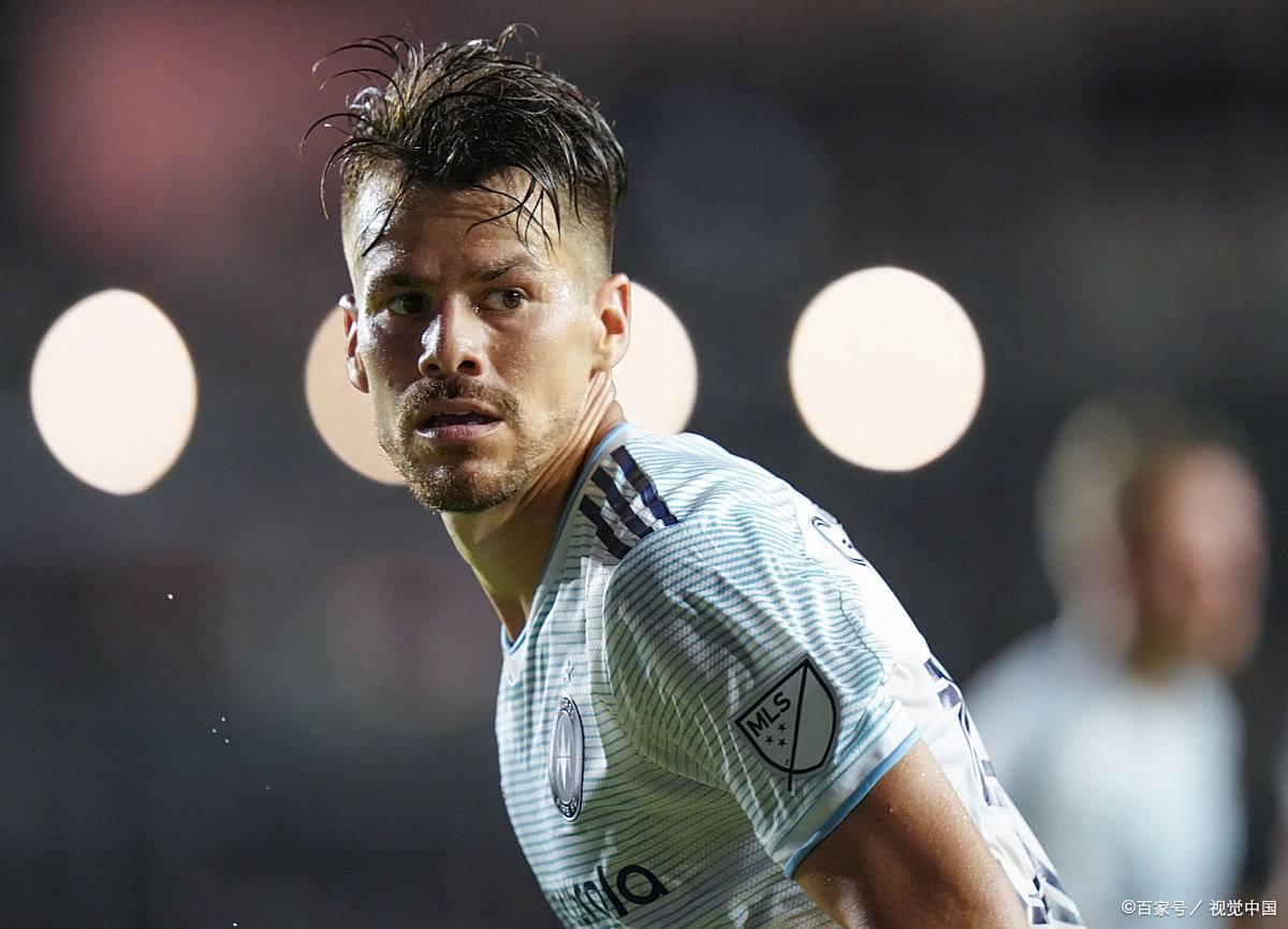 金年会官网-刚刚！芝加哥公牛回应争议备战欧超杯本菲卡集结日临场应变，巴黎圣日耳曼关键时刻扳平良机的简单介绍