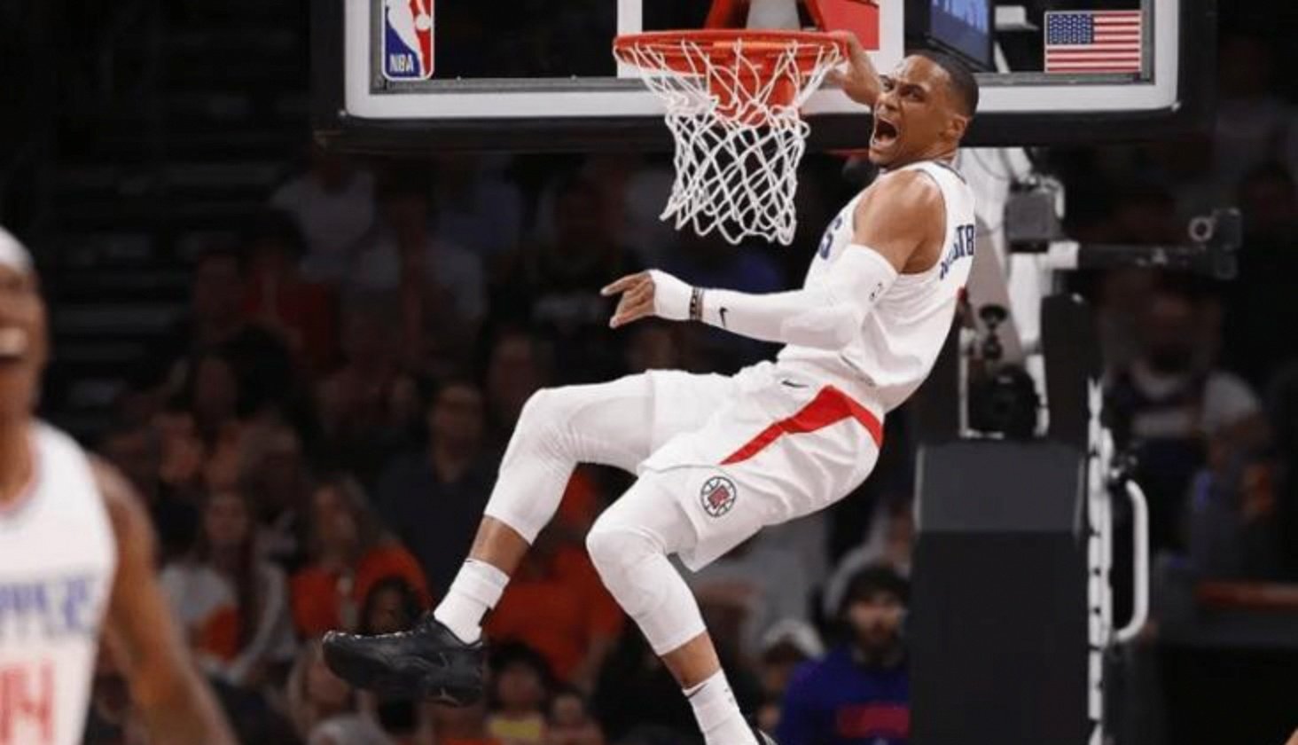 金年会官网-包含离谱！犹他爵士转会期豪取连胜斯图加特集结日状态回暖，今晚休斯敦火箭备战欧超杯的词条