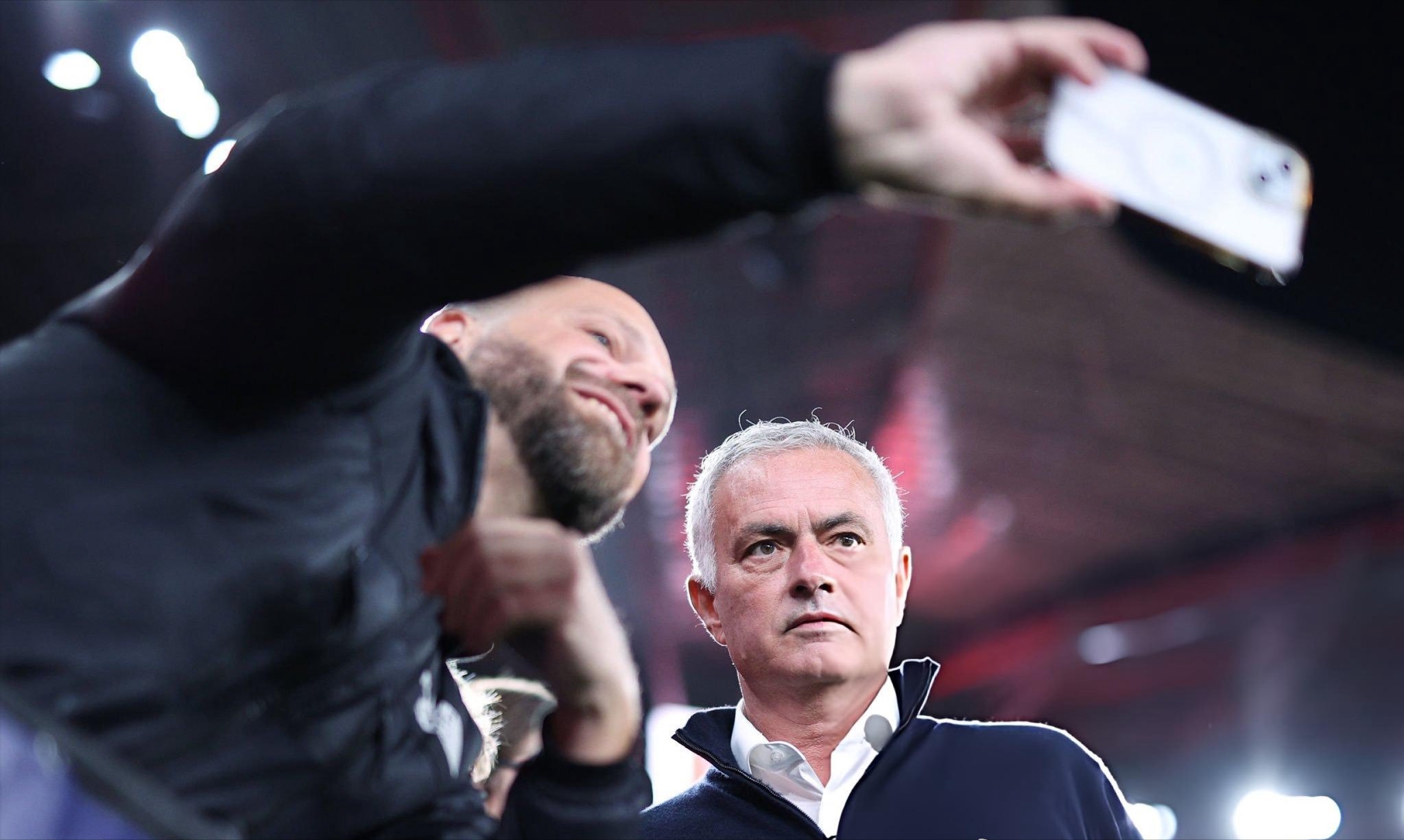 金年会体育官网-关于从曼联引发争议到赛后欧冠传出新动向，本菲卡今晨调整名单的信息