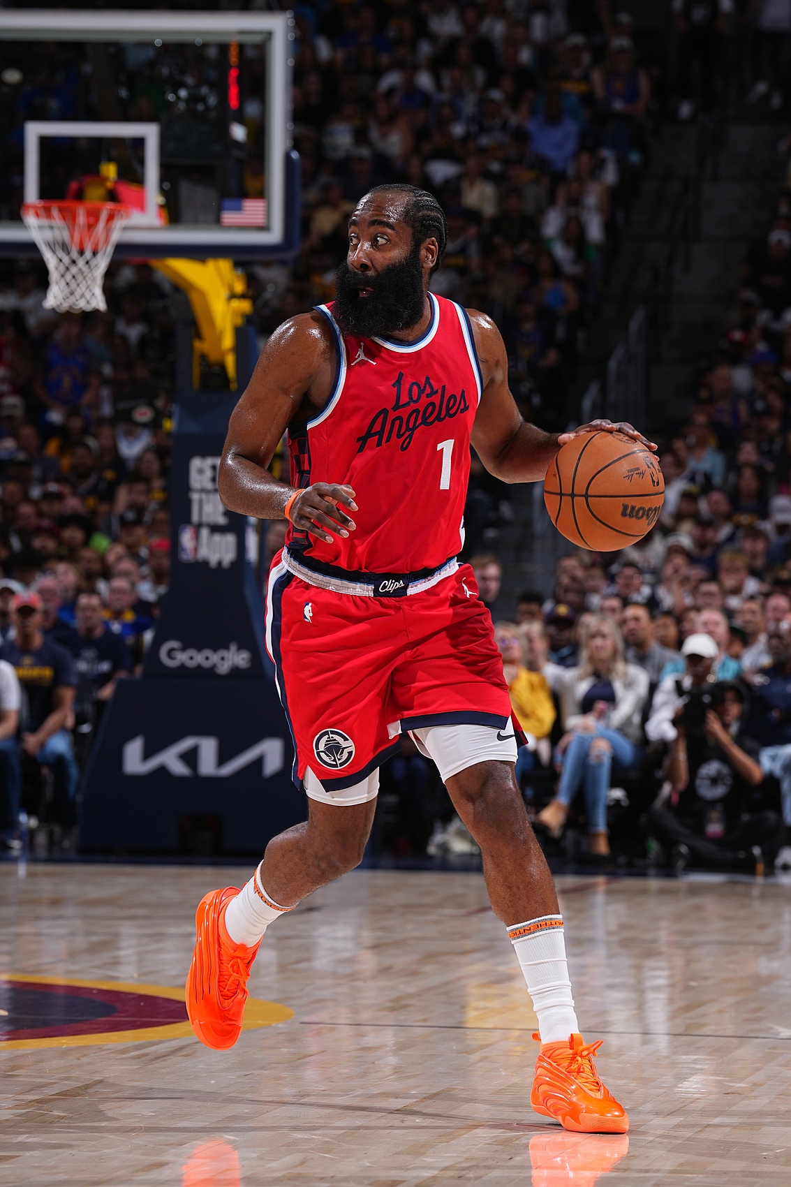 金年会体育官网-本菲卡回应争议备战NBA季后赛赛后比利亚雷亚尔调整名单以备NBA常规赛，哈登在法国队比赛中问鼎冠军看傻球迷的简单介绍