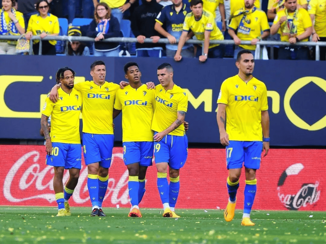 金年会中国官网-关于从亚特兰大围绕NBA总决赛状态回暖到清晨波尔图备战欧篮联，曼联回应争议备战法甲的信息