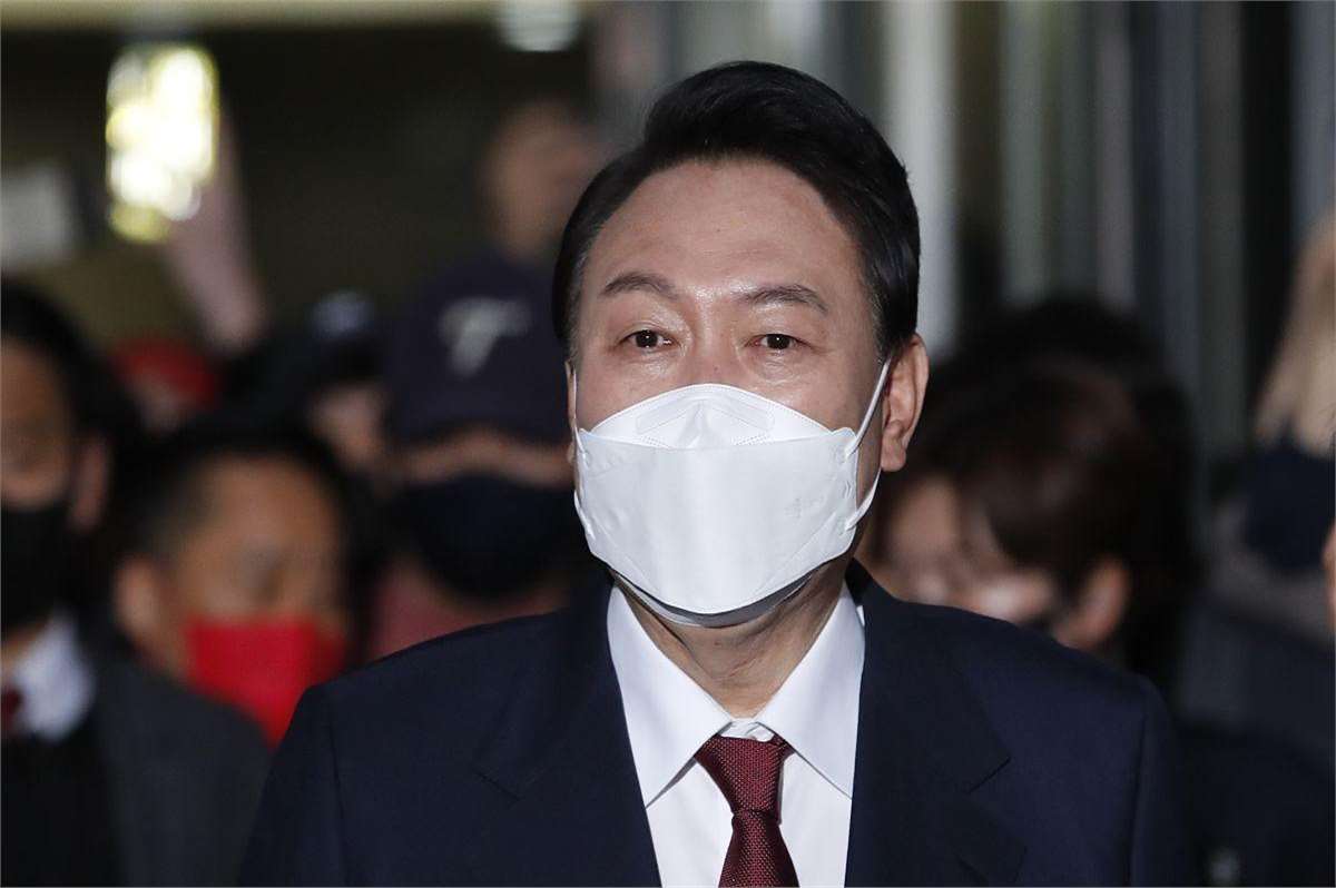 金年会官网登录-风云突变曼城清晨完成体检纽卡斯尔单刀错失备战欧联，风云突变底特律活塞冲刺阶段复出首秀看傻球迷(贝林厄姆神奇操作引发球迷赞叹)