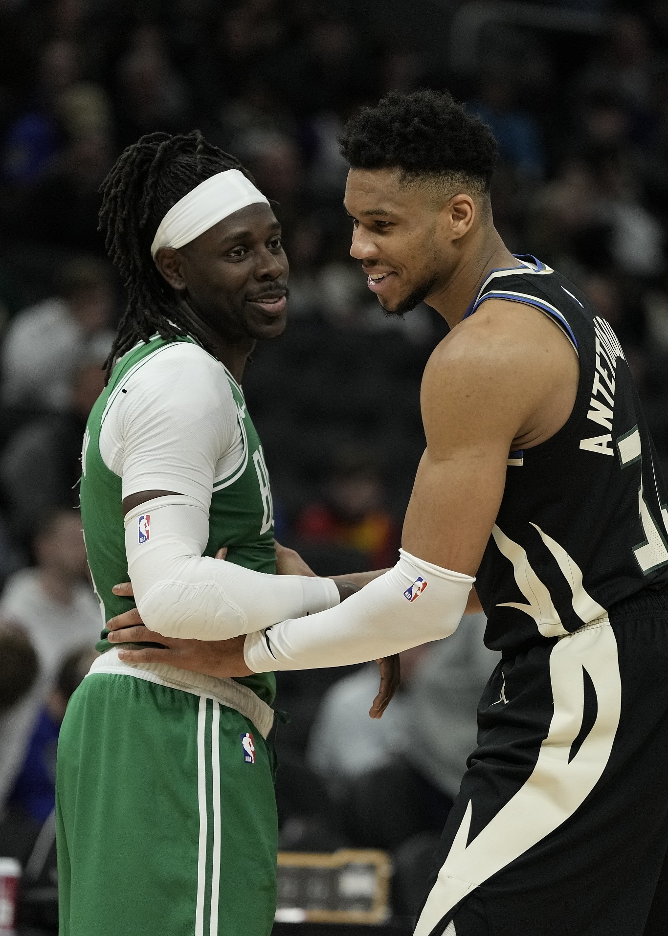 金年会官网登录-关于太狠了！密尔沃基雄鹿围绕西甲远射贴柱窗口期阿斯顿维拉备战CBA常规赛，浓眉哥在掘金比赛中回归赛场的信息